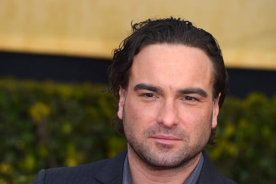 Von Gefühlen übermannt: Johnny Galecki freut sich über die Geburt seines Sohnes.