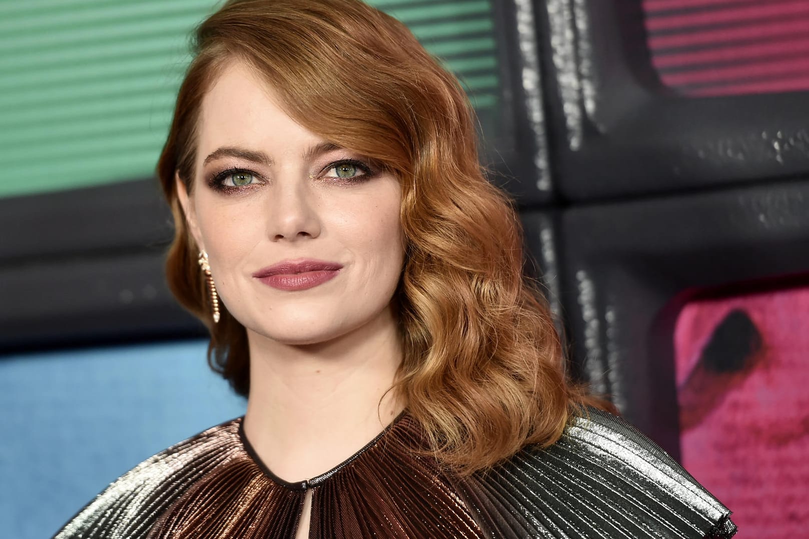 Emma Stone: Die Schauspielerin hat sich mit Freund Dave McCary verlobt. Seit zwei Jahren sind sie ein Paar.