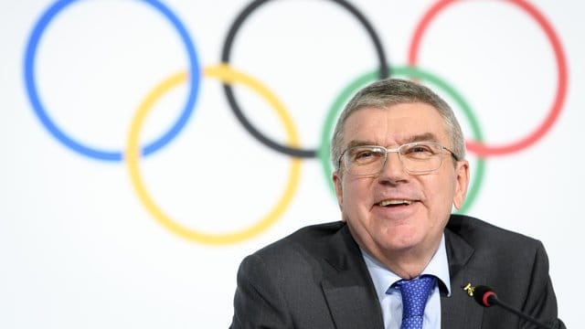 Nach IOC-Präsident Thomas Bach wird sich das IOC nach den WADA-Entscheidungen richten. Nach IOC-Präsident Thomas Bach wird sich das IOC nach den WADA-Entscheidungen richten.