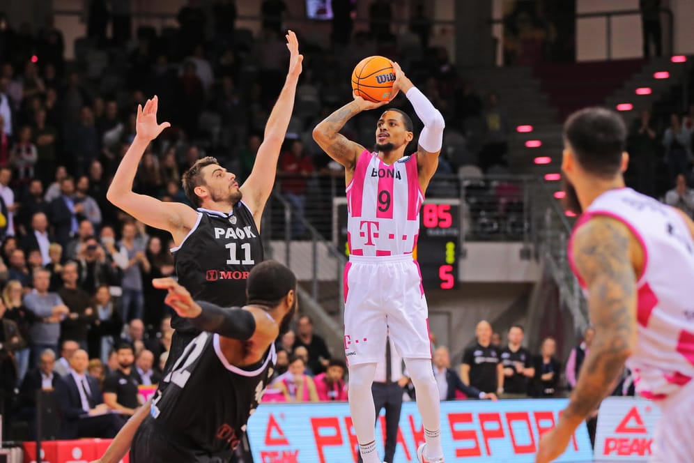 Telekom Baskets Bonn gegen Paok Thessaloniki: In der Basketball-Bundesliga muss für die Baskets ein Sieg drin sein.