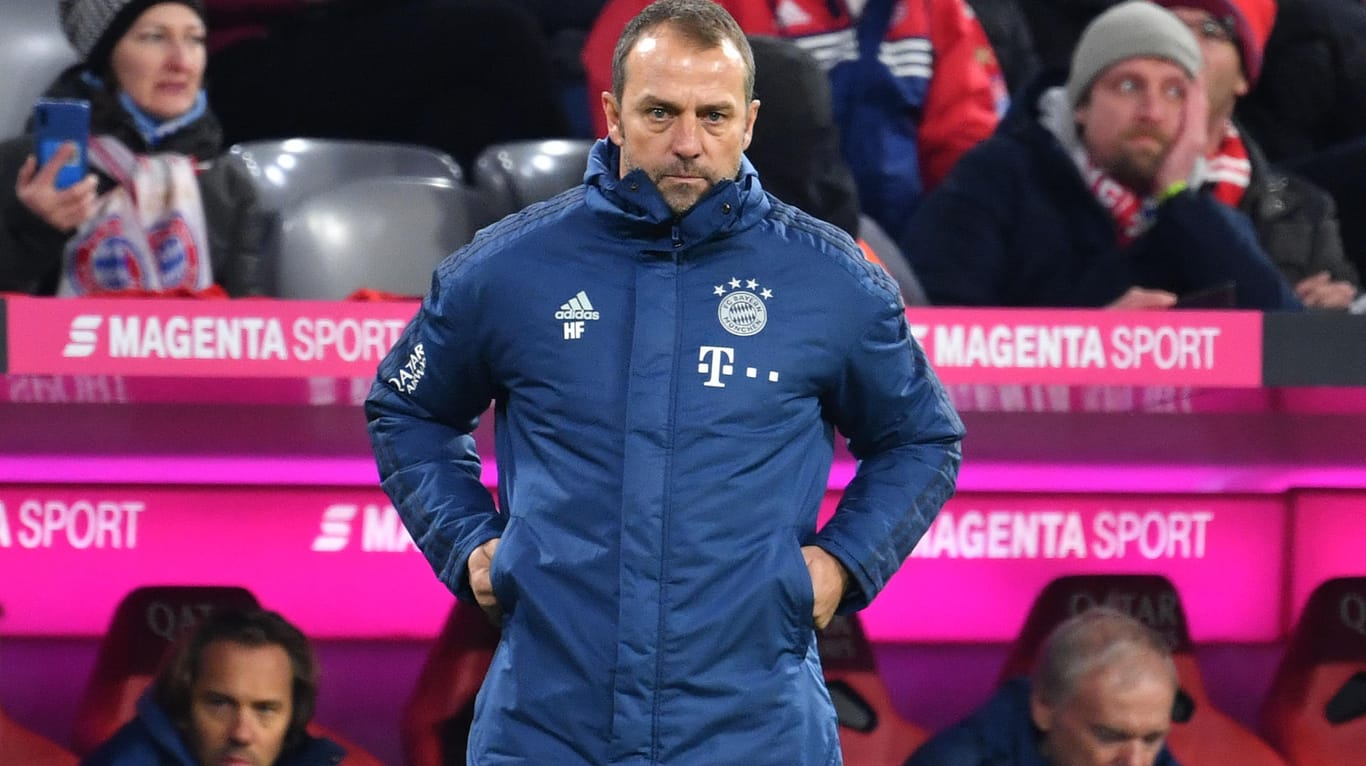 Bayern-Trainer Flick: Für t-online.de-Kolumnist Berti Vogts ist der Rekordmeister gegen Gladbach unter Druck.