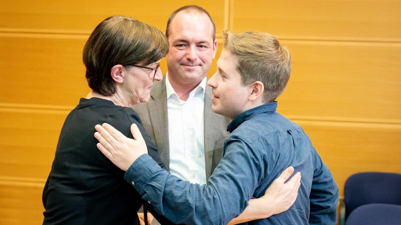 Saskia Esken und Kevin Kühnert wollen die SPD nach links führen.