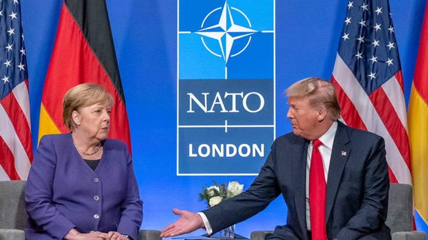 Merkel und Trump beim Nato-Gipfel in Watford bei London.