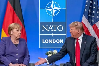 Merkel und Trump beim Nato-Gipfel in Watford bei London.