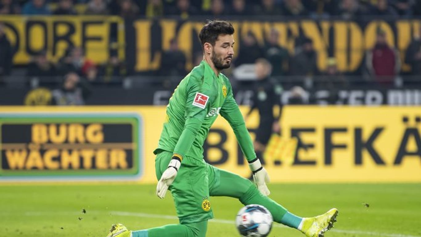 Hat mit Dortmund weiter die Meisterschaft als Ziel: BVB-Keeper Roman Bürki.