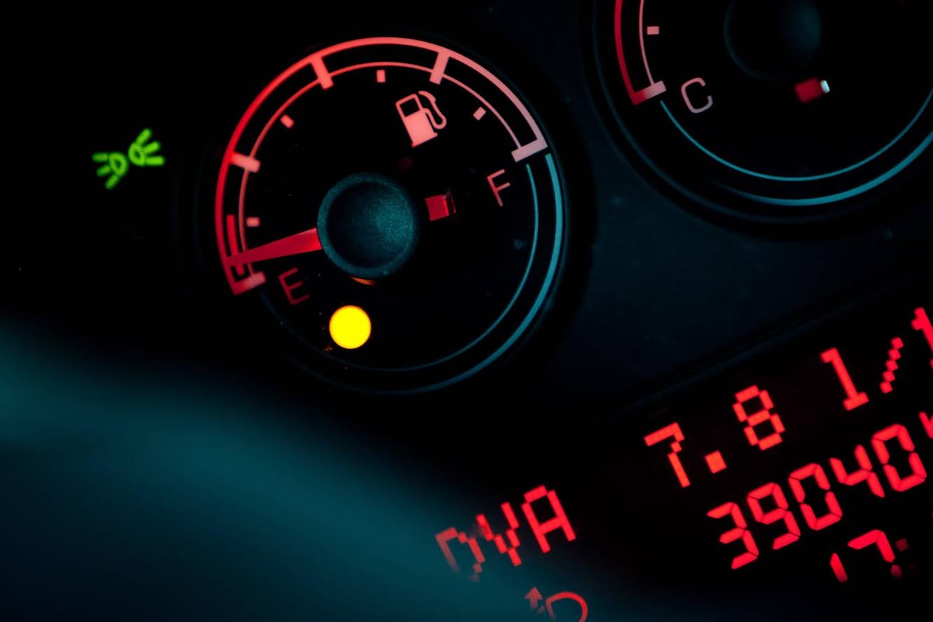 Anzeige des Spritverbrauchs: Künftig hat nicht mehr nur der Autofahrer seinen Verbrauch im Blick – sondern auch die EU-Kommission.