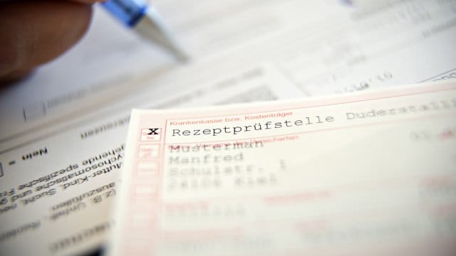 Für welche Hilfsmittel die Krankenkasse die Kosten übernehmen muss, hängt oft vom Einzelfall ab. Für welche Hilfsmittel die Krankenkasse die Kosten übernehmen muss, hängt oft vom Einzelfall ab.