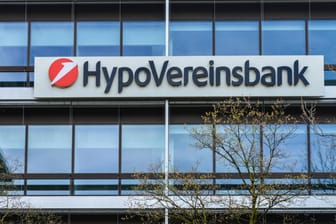 Verwaltungsgebäude der HypoVereinsbank: Konzernweit kam die Unicredit zuletzt auf 85.000 Stellen und rund 4.500 Zweigstellen.