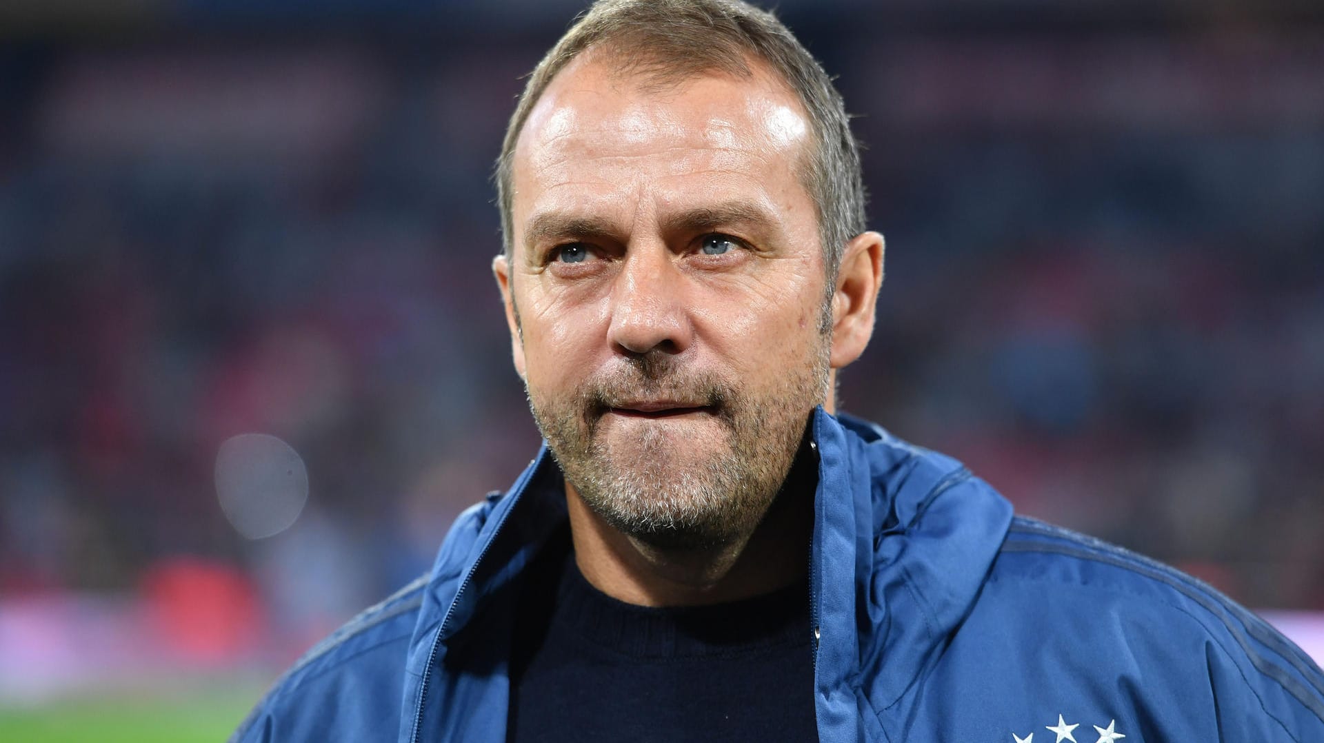 Hansi Flick: Der Interimstrainer des FC Bayern hält viel von Thomas Tuchel.