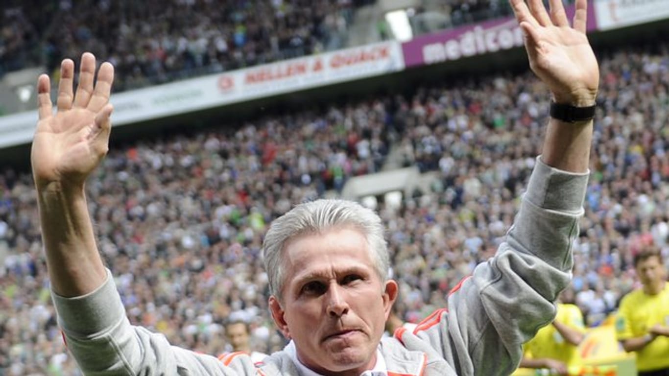 Am letzten Spieltag 2013 verabschiedet sich Bayern-Trainer Jupp Heynckes im Borussia-Park von den Zuschauern.