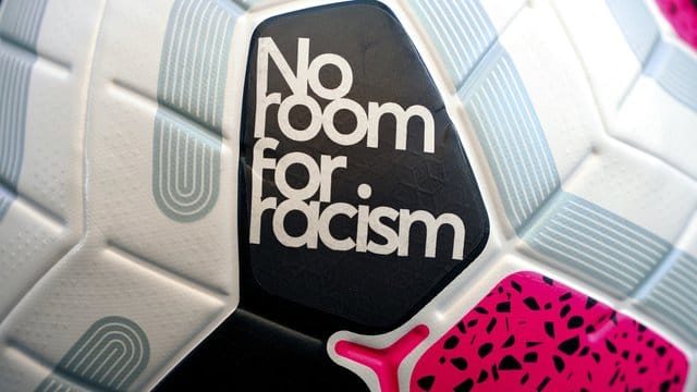 Im Hinblick auf Diskriminierungen jeder Art verfolgt Manchester City eine strikte "Null-Toleranz-Politik". Im Hinblick auf Diskriminierungen jeder Art verfolgt Manchester City eine strikte "Null-Toleranz-Politik".