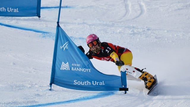 Holt sich im russischen Bannoye im Parallel-Riesenslalom den Sieg: Ramona Hofmeister. Holt sich im russischen Bannoye im Parallel-Riesenslalom den Sieg: Ramona Hofmeister.