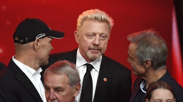 Boris Becker (M), Axel Schulz (l), Jörg Wontorra (2.