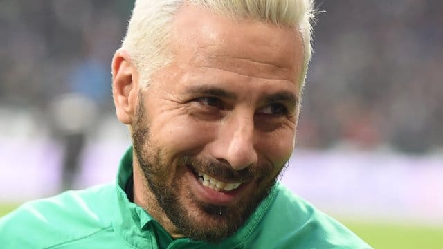 Werders Claudio Pizarro hat im Alter von 41 Jahren einen weiteren Bundesliga-Rekord aufgestellt.