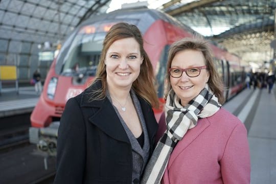 Catherine-Marie Koffnit (l) und Carola Garbe sind ein gemeinsames Führungsduo bei der DB Netz AG.