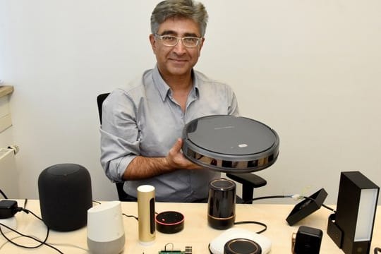 Ahmad-Reza Sadeghi vom Institut Cybersecurity der TU Darmstadt: Der Forscher untersucht, wie viele Daten Sprachassistenten und Co. tatsächlich aufzeichnen.