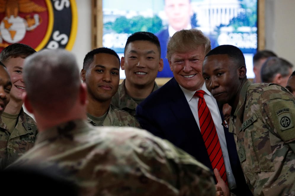 Donald Trump bei Truppenbesuch in Bagram: Auch der aktuelle Präsident erhöhte die Zahl der Soldaten.