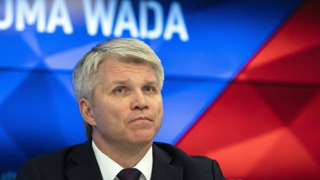 Skeptischer Blick: Russlands Sportminister Pawel Kolobkow nach dem Wada-Urteil. Skeptischer Blick: Russlands Sportminister Pawel Kolobkow nach dem Wada-Urteil.