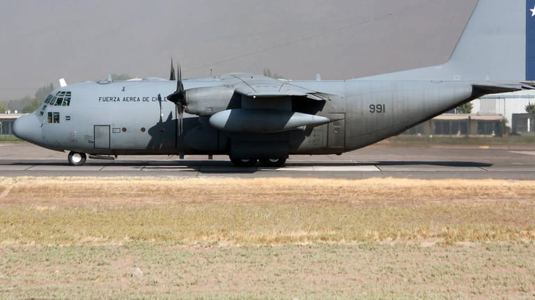 Eine C-130 in Santiago: Ein chilenisches Militärflugzeug ist auf dem Weg in die Antarktis verschwunden.