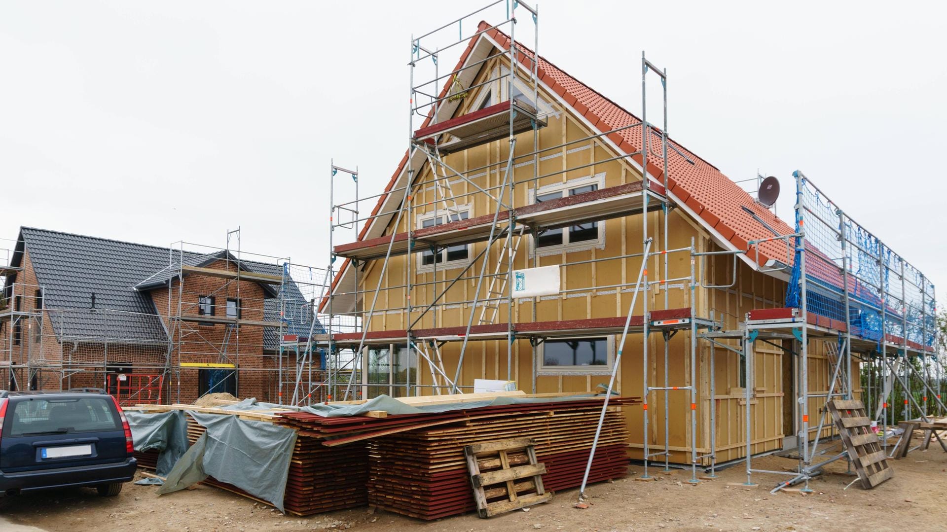 Ein Neubau in Schleswig-Holstein: In der Untersuchung der Stiftung Warentest schnitt ein einziges Institut gerade noch mit Gut ab. (Symbolbild)