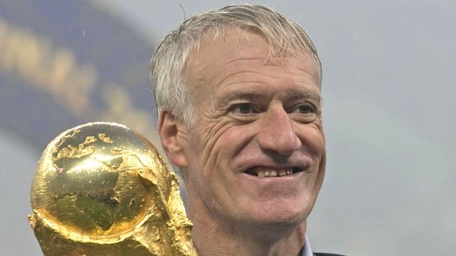 Bleibt weiter Frankreichs Nationaltrainer: Didier Deschamps. Bleibt weiter Frankreichs Nationaltrainer: Didier Deschamps.