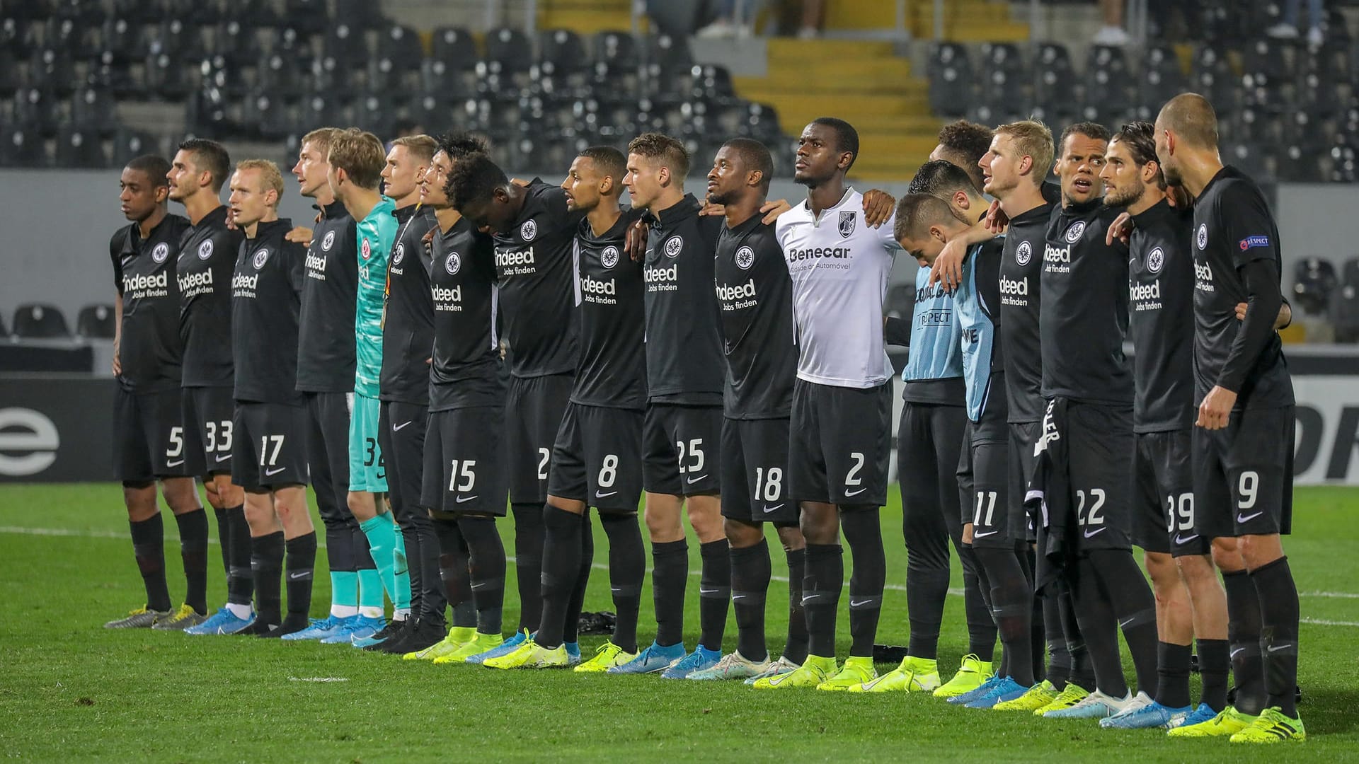 Die Eintracht beim Gruppenspiel gegen Vittoria de Guimaraes SC Anfang Oktober: Gewinnt die Mannschaft jetzt in Frankfurt, ist sie sicher weiter.