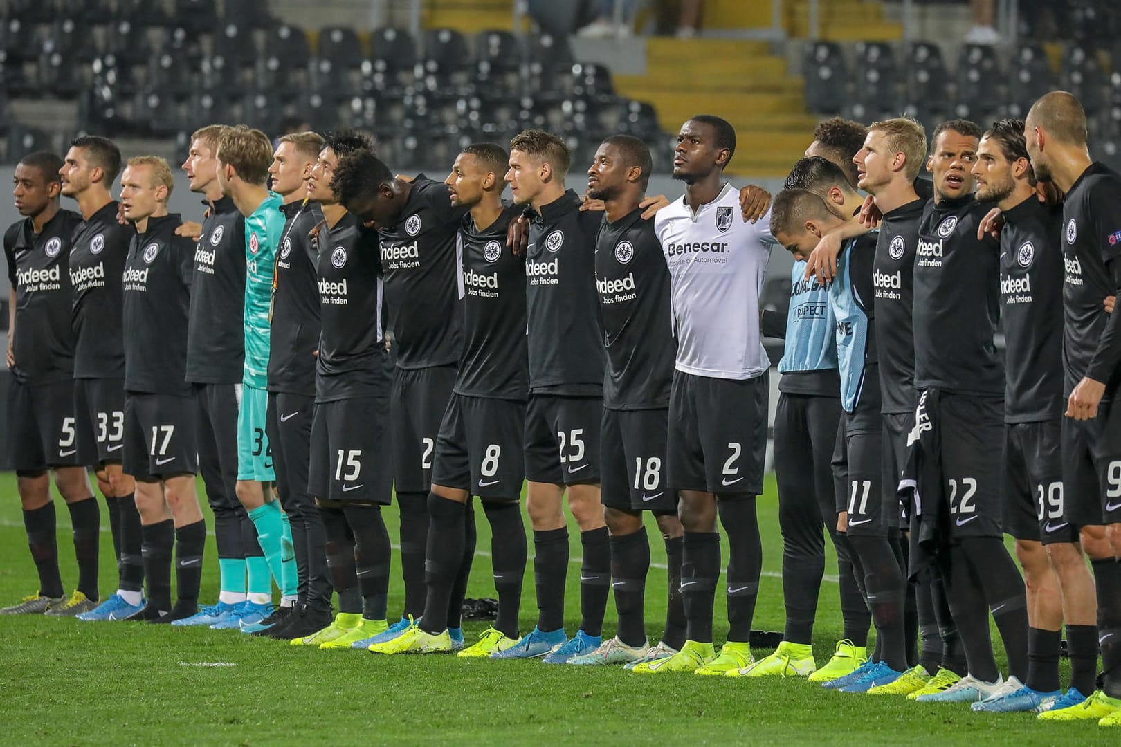 Die Eintracht beim Gruppenspiel gegen Vittoria de Guimaraes SC Anfang Oktober: Gewinnt die Mannschaft jetzt in Frankfurt, ist sie sicher weiter.