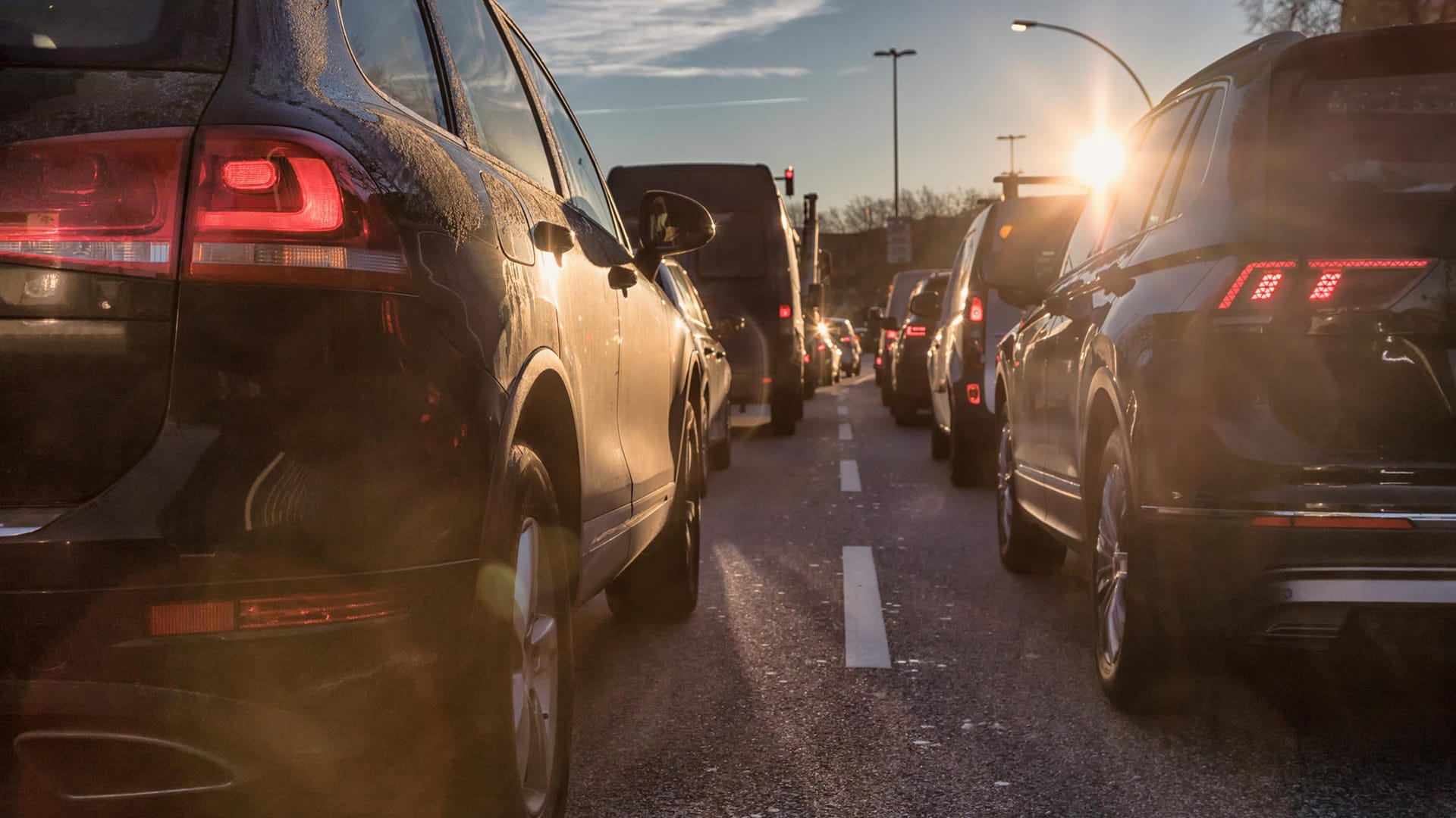 SUVs im Stadtverkehr: Der Absatz der großen Wagen knackt den Rekord von einer Million Neuzulassungen.