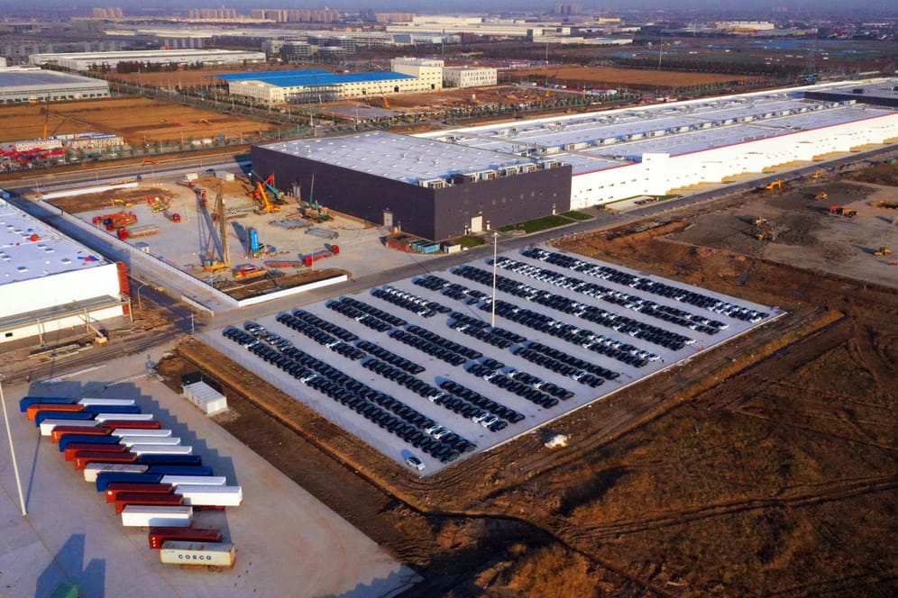 Gigafabrik von Tesla in China: Die "Gigafactory 4" soll in der Nähe des neuen Flughafens BER entstehen.
