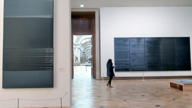 Blick in die Pierre Soulages-Retrospektive zum 100. Blick in die Pierre Soulages-Retrospektive zum 100.