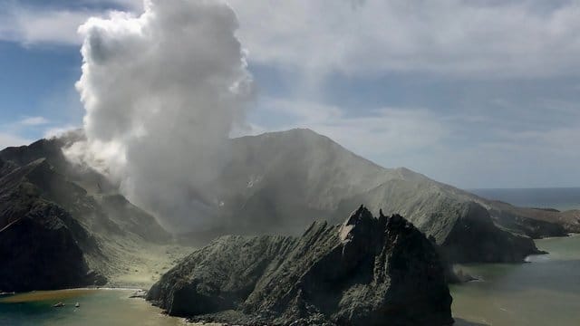 Der Ausbruch des Vulkans auf White Island hat mehrere Menschen das Leben gekostet. Der Ausbruch des Vulkans auf White Island hat mehrere Menschen das Leben gekostet.