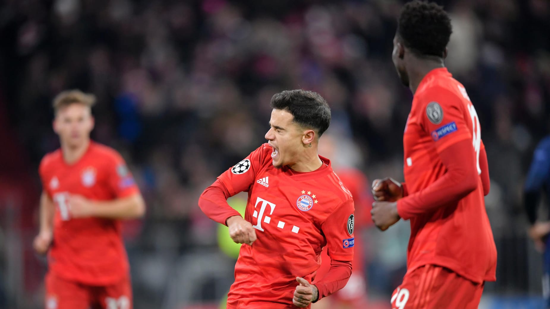 Wie und wo schauen Fußballfans künftig die Champions-League-Spiele? Wie und wo schauen Fußballfans künftig die Champions-League-Spiele?