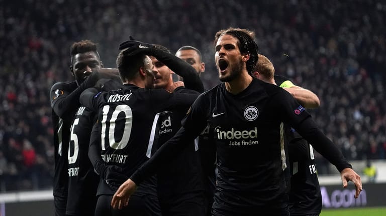 Eintracht Frankfurt: Der Bundesligist jubelt über den Einzug in die nächste Runde der Europa League.