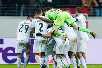 Vitória Guimarães feierte trotz Rückstandes einen Auswärtssieg in Frankfurt.