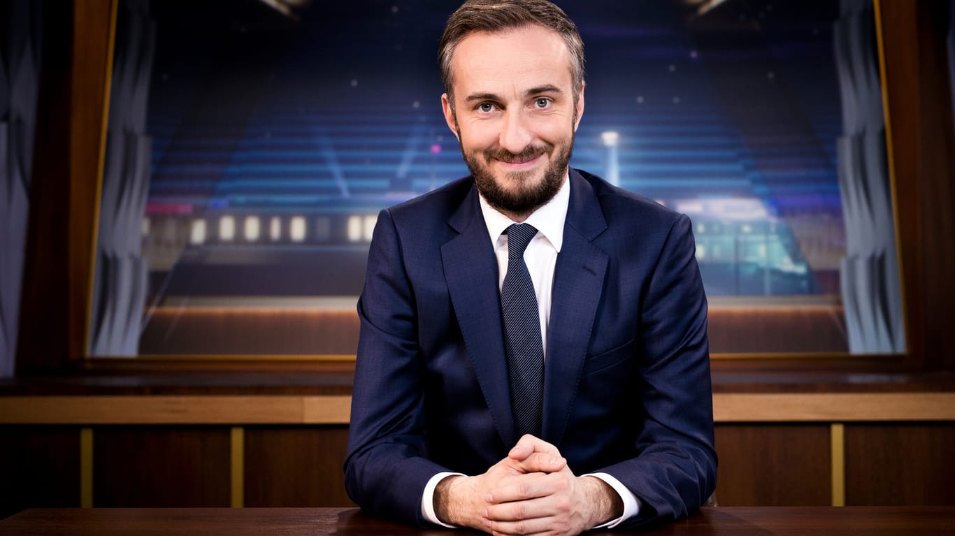 Jan Böhmermann: Der ZDF-Moderator wechselt 2020 ins ZDF-Hauptprogramm – seinem Sender widmete er die letzte "Neo Magazin Royale"-Ausgabe