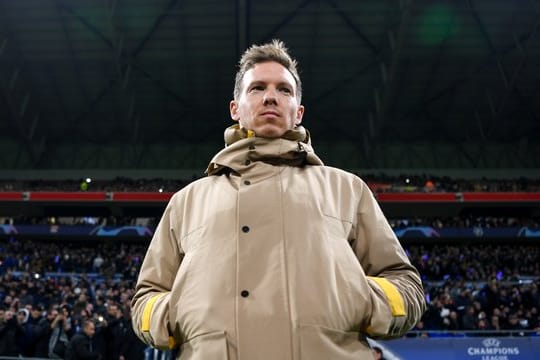 Trainer Julian Nagelsmann führte ein Gespräch mit Stürmer-Talent Erling Haaland.