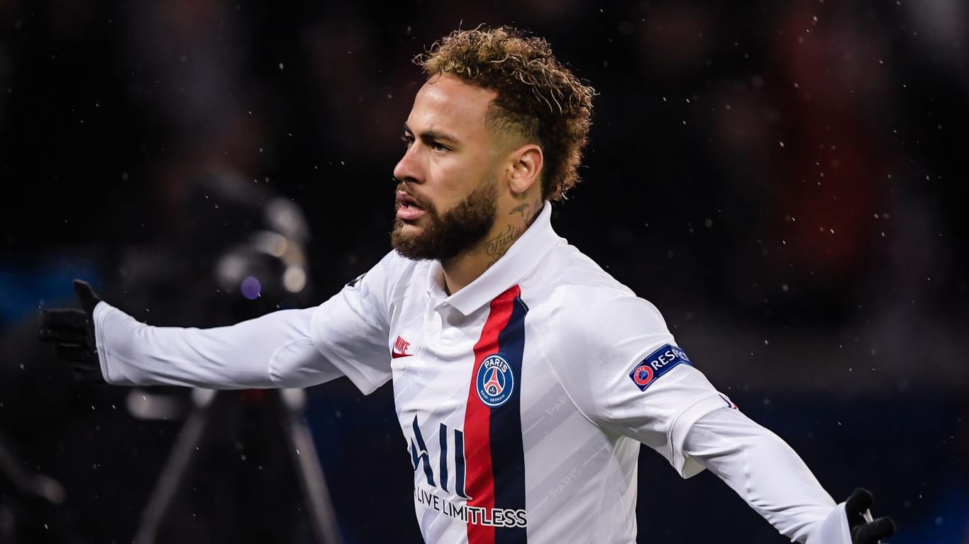 Paris-Profi Neymar: Er fordert Geld von seinem ehemaligen Verein.