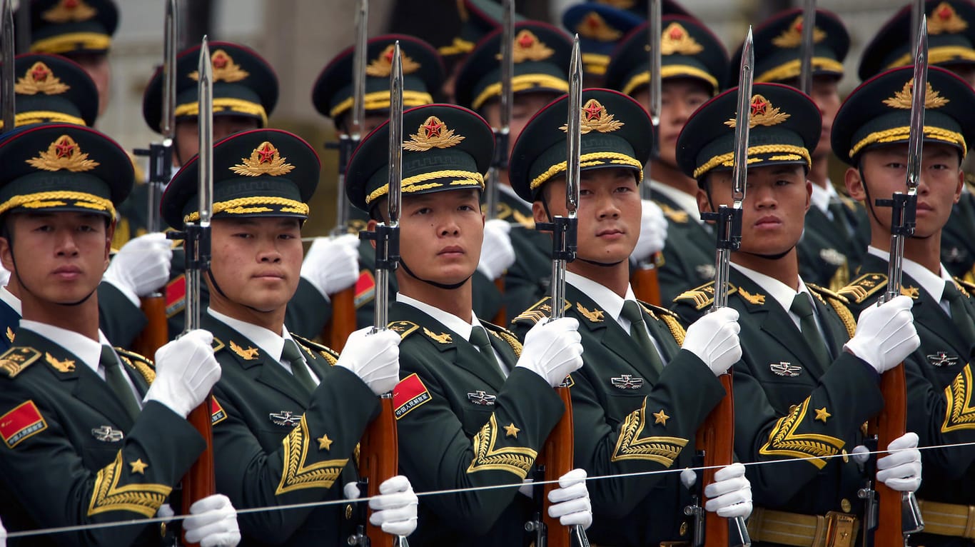 Chinesische Soldaten: Das Reich der Mitte rüstet auch militärisch auf.