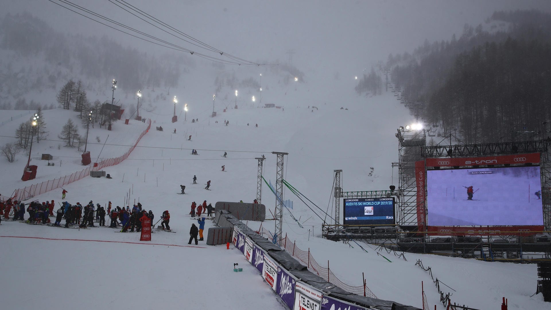 Bilder aus Val d'Isère: die Strecke ist aktuell nicht befahrbar.