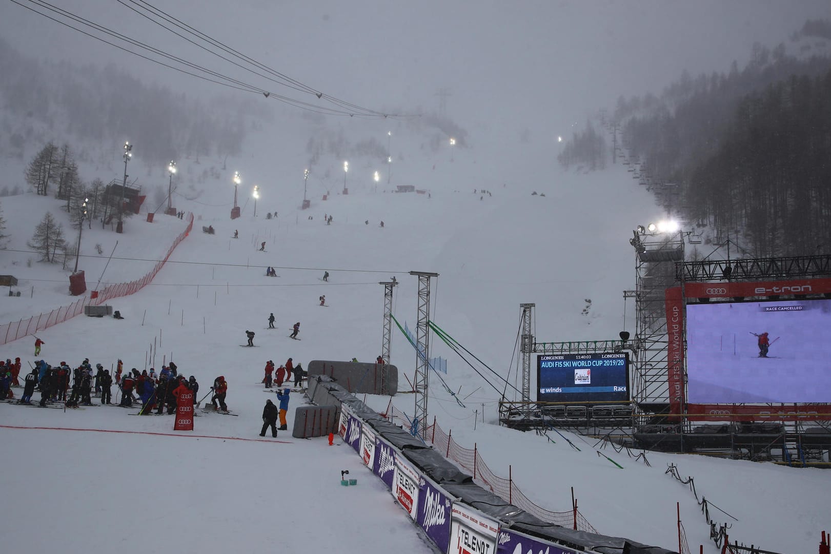 Bilder aus Val d'Isère: die Strecke ist aktuell nicht befahrbar.