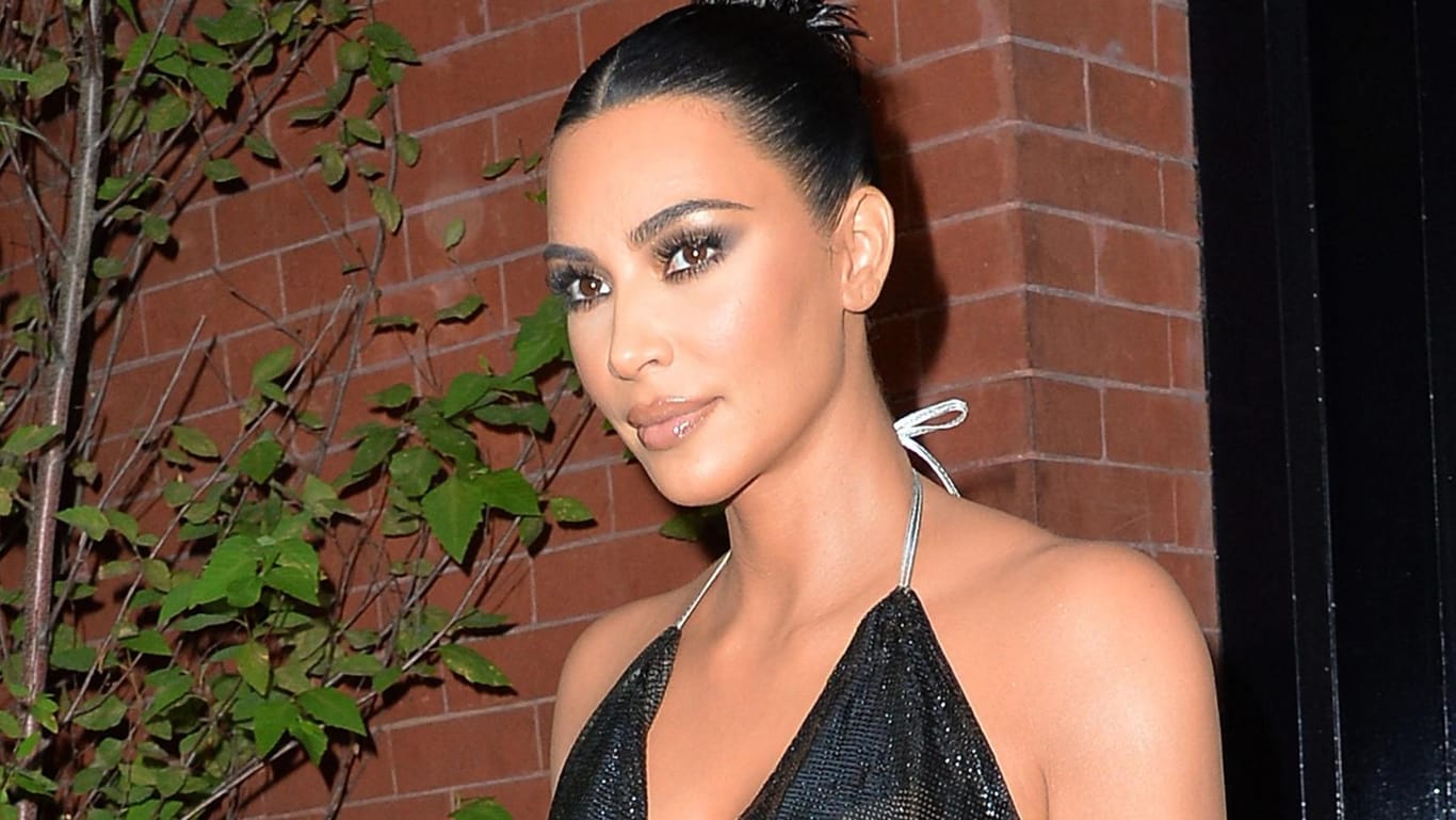 Kim Kardashian: Sie will dieses Jahr auf die legendäre Weihnachtskarte mit der ganzen Familie verzichten.