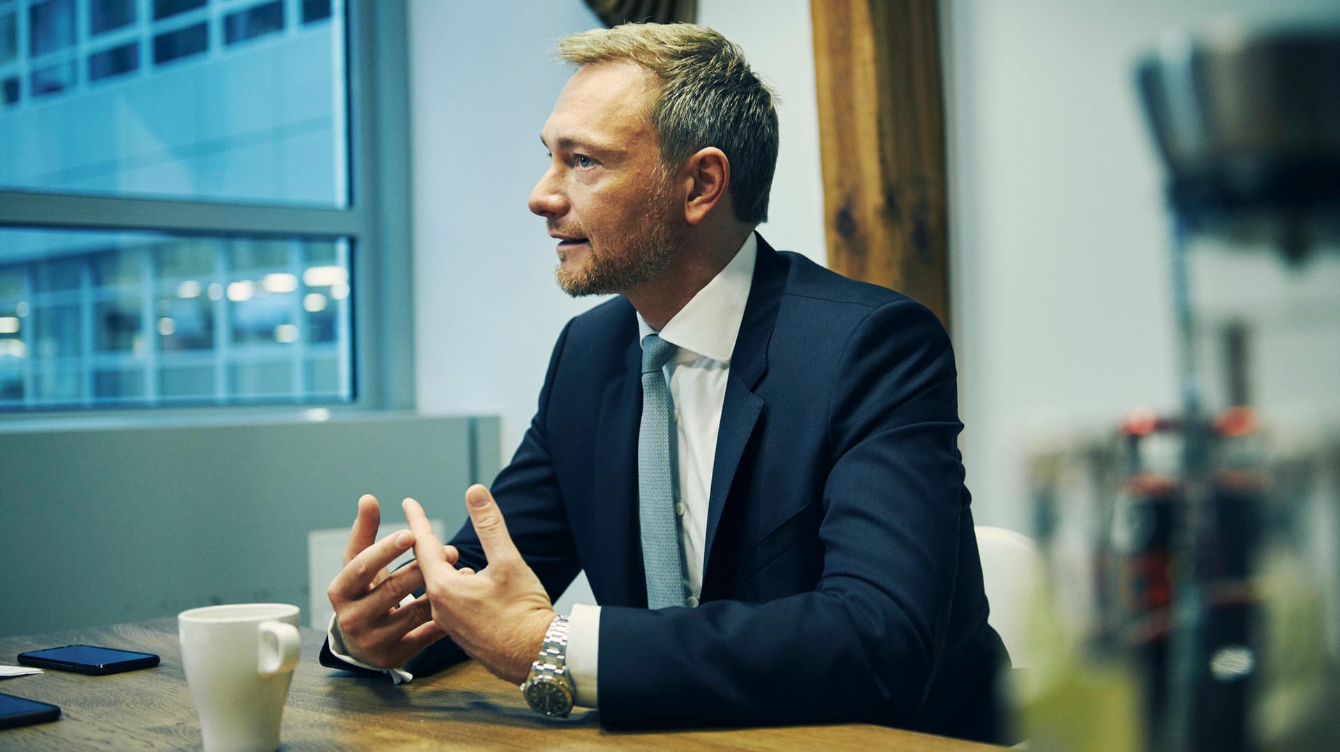 Christian Lindner im Gespräch mit t-online.de: "Selbst die Gemäßigteren der Bewegung haben seltsame Ideen."