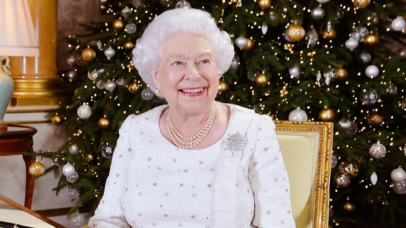 Weihnachtsstimmung im Buckingham-Palast: Die Queen zeigt ihre Weihnachtsdeko.