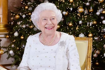 Weihnachtsstimmung im Buckingham-Palast: Die Queen zeigt ihre Weihnachtsdeko.