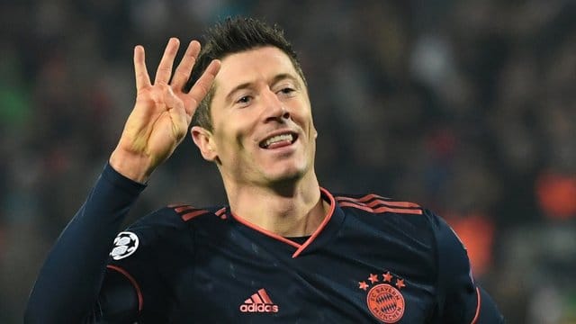 Robert Lewandowski steht wieder im Sturm des FC Bayern.