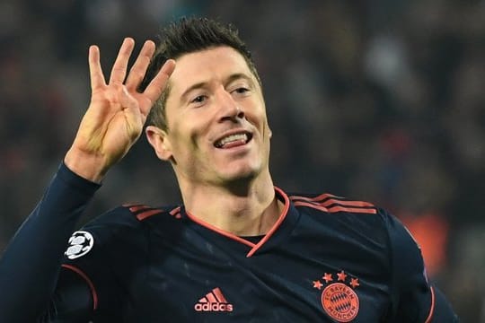 Robert Lewandowski steht wieder im Sturm des FC Bayern.