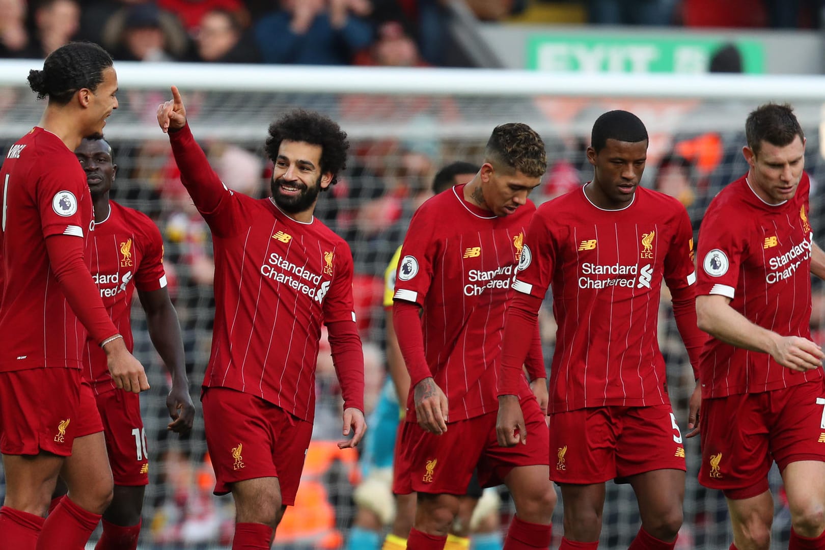 Schoss sein Team zum Sieg gegen Watford: Liverpools Lebensversicherung Mohamed Salah (3.v.l.).