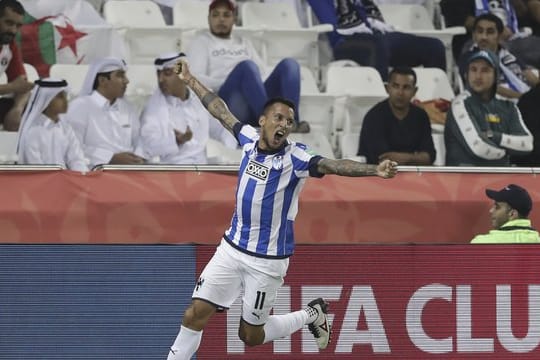 CF Monterreys Leonel Vangioni feiert sein Tor.