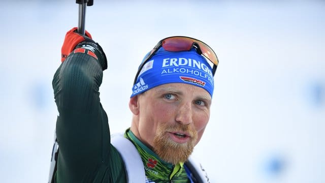Wird in der Biahtlon-Staffel durch Philipp Horn ersetzt: Erik Lesser klagt über Halsschmerzen. Wird in der Biahtlon-Staffel durch Philipp Horn ersetzt: Erik Lesser klagt über Halsschmerzen.