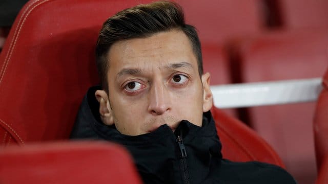 Mesut Özil hat sich in den sozialen Netzwerken zur Unterdrückung der muslimischen Minderheit der Uiguren in China geäußert. Mesut Özil hat sich in den sozialen Netzwerken zur Unterdrückung der muslimischen Minderheit der Uiguren in China geäußert.